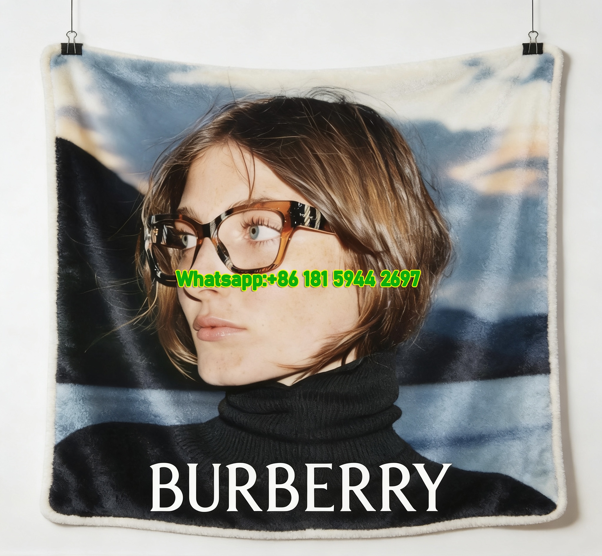 Burberry Tortoiseshell Eyewear Fashion Flannel Throw Blanket B128